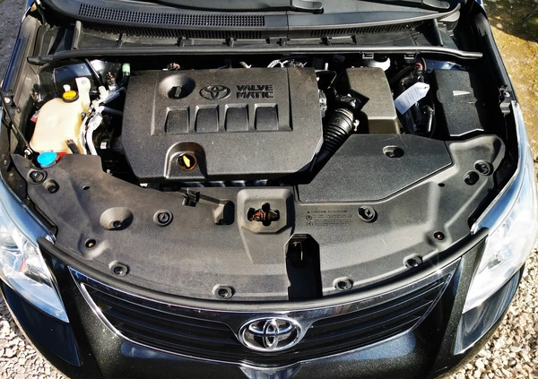 Toyota Avensis cena 34800 przebieg: 223500, rok produkcji 2010 z Miastko małe 742